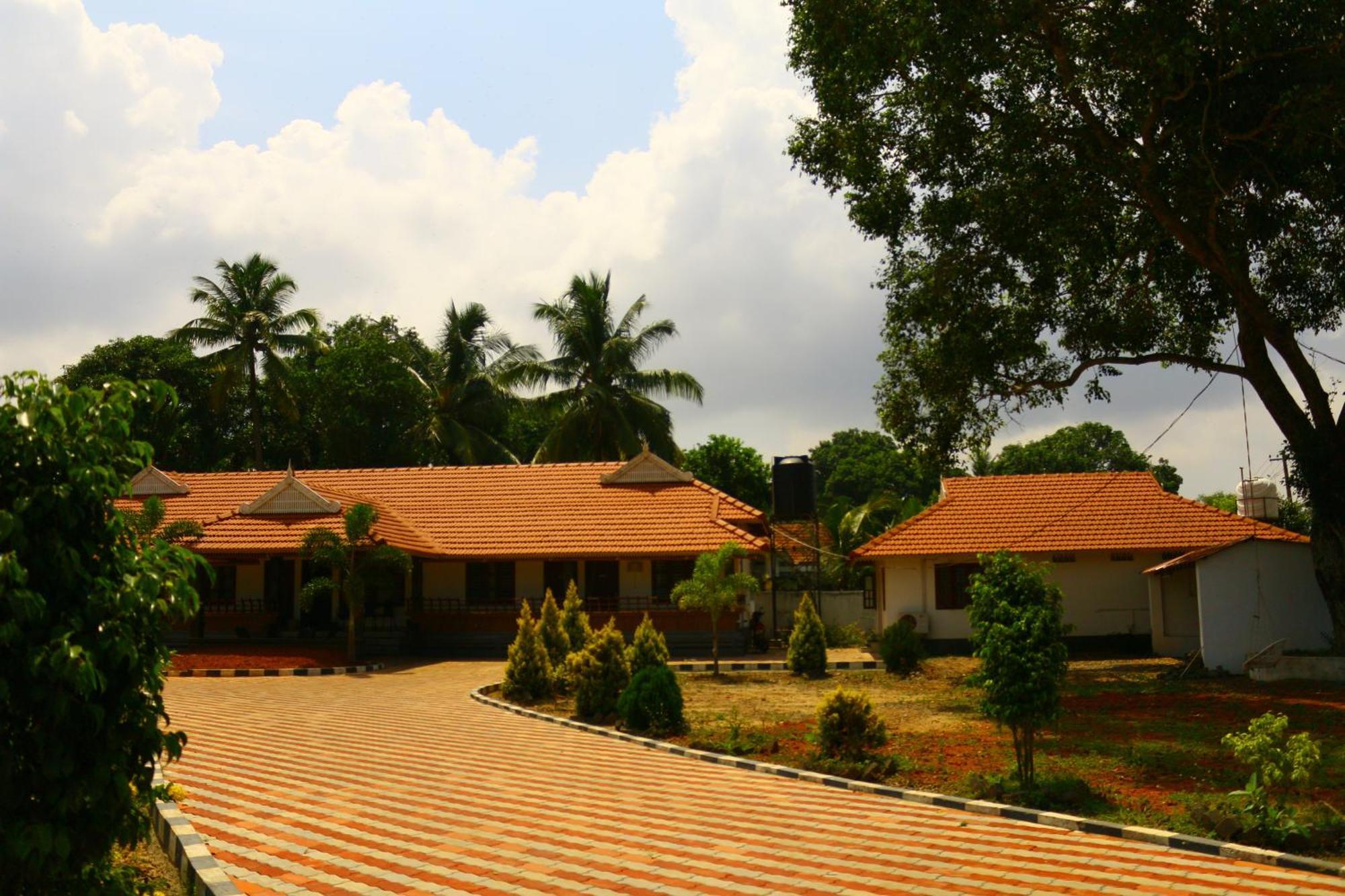 Baywatch Beach Resort Alappuzha Exterior photo