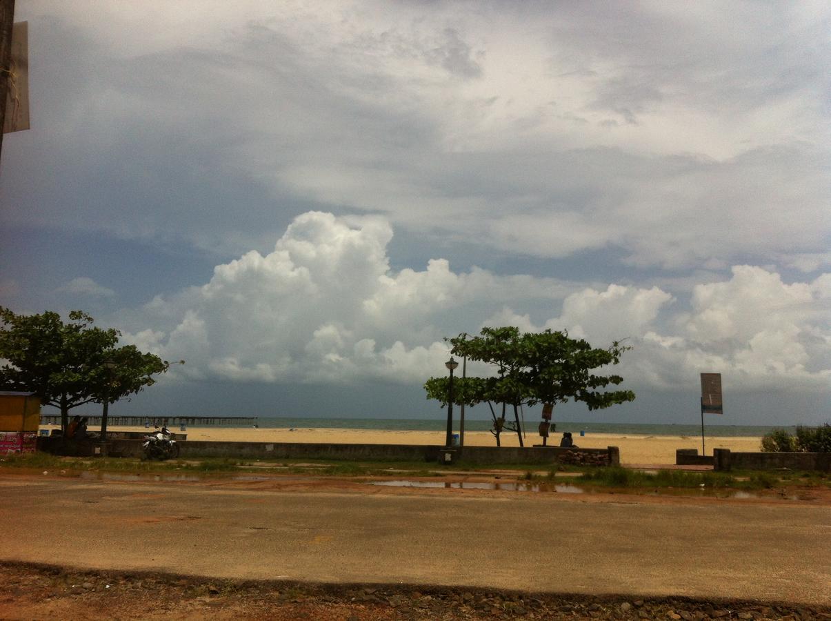 Baywatch Beach Resort Alappuzha Exterior photo