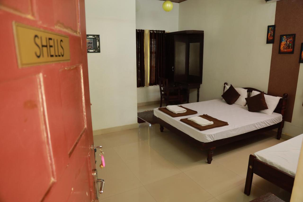 Baywatch Beach Resort Alappuzha Exterior photo